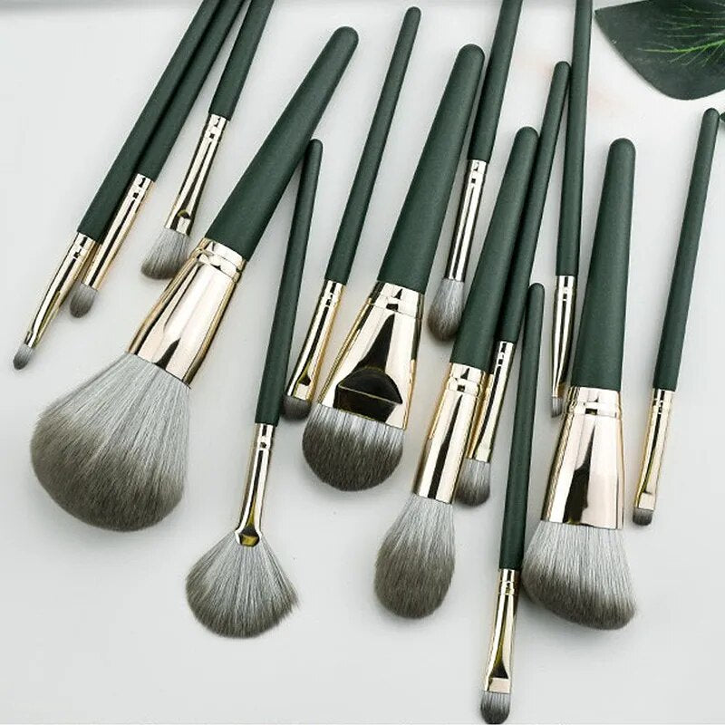 JTFIL Makeup Brushes Soft Fluffy Makeup Tools Cosmetic Powder Eye Shadow Foundation Blush Blending Beauty Make Up Brush Beauty