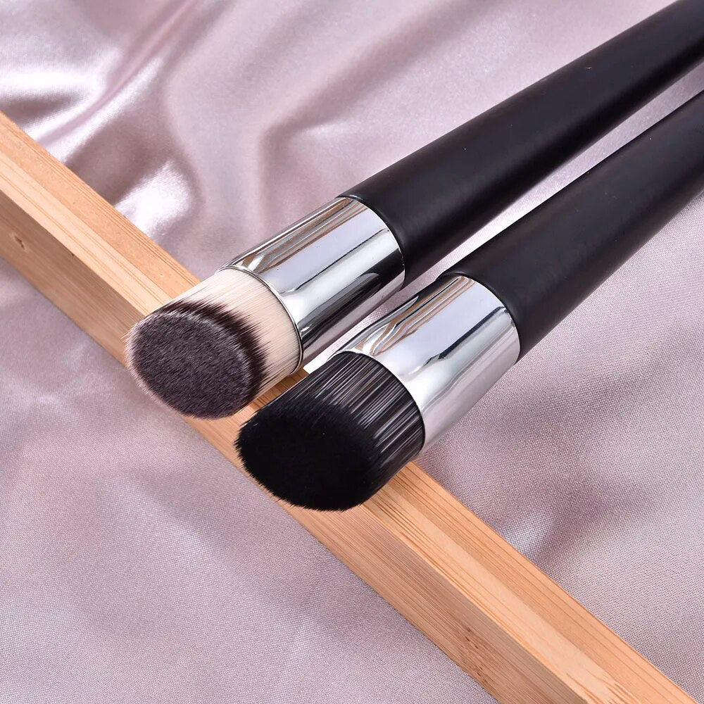 1 Pcs Professional Oblique Head Foundation brush Powder Concealer Liquid Foundation Face Makeup Brushes Tools Beauty Cosmetics